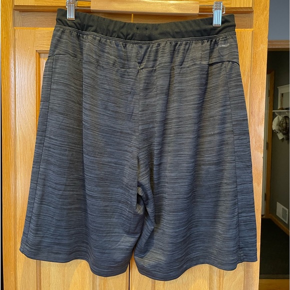 Mens Adidas Athletic Shorts - Large - Picture 2 of 2